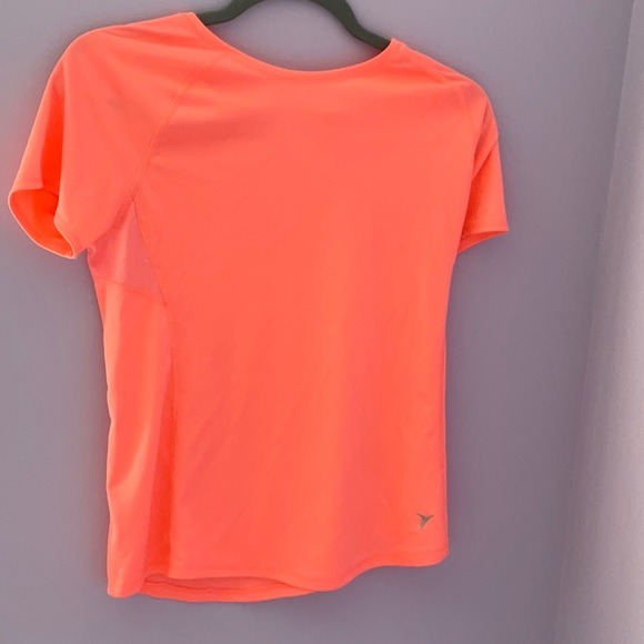 Old Navy Tops - Hot pink active tee